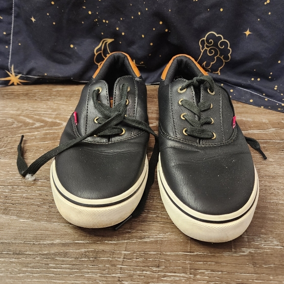 Levi Strauss & Co., Faux Leather Women's Sneakers Size 6 - Picture 3 of 5